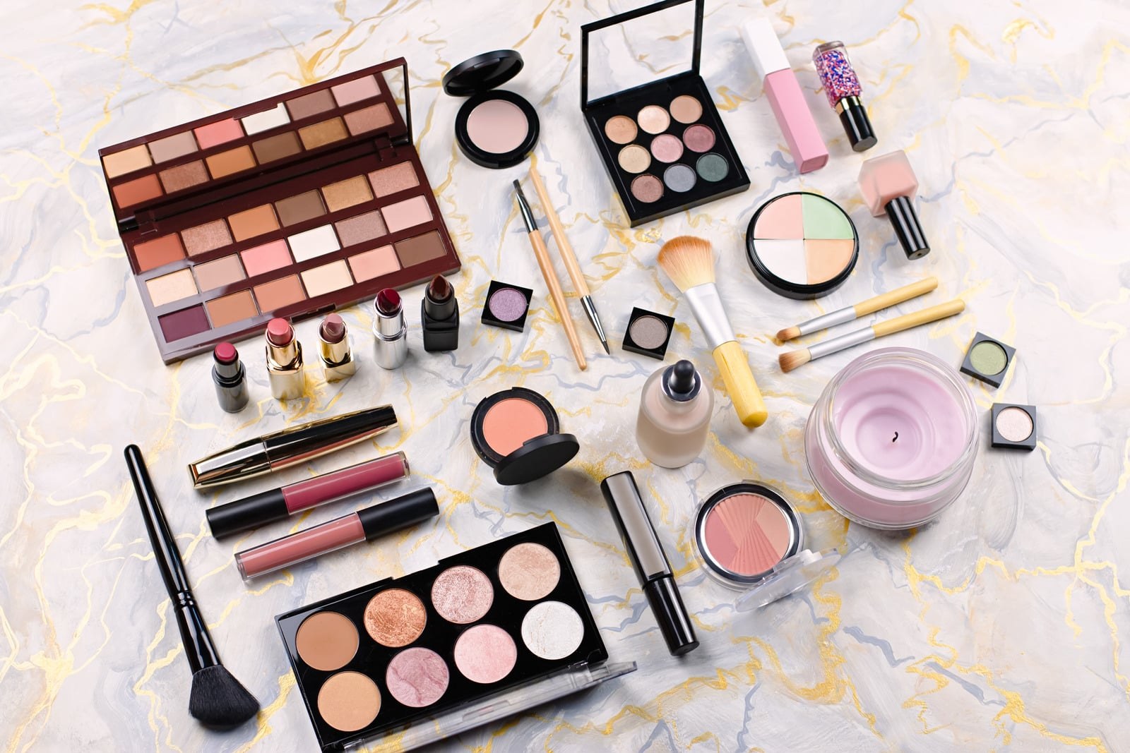COLOR COSMETICS